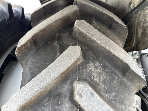 2019 Challenger 1042 Tractor