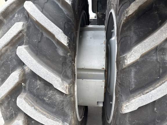 2019 Challenger 1042 Tractor