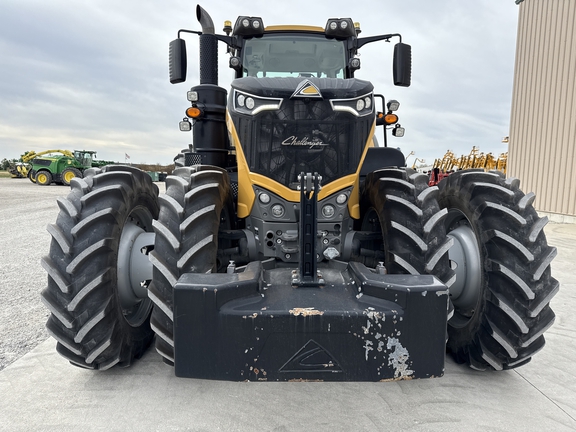 2019 Challenger 1042 Tractor