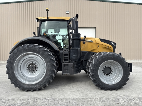 2019 Challenger 1042 Tractor