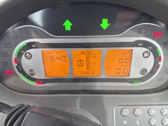 2019 Challenger 1042 Tractor