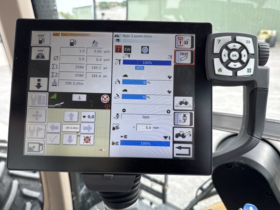 2019 Challenger 1042 Tractor