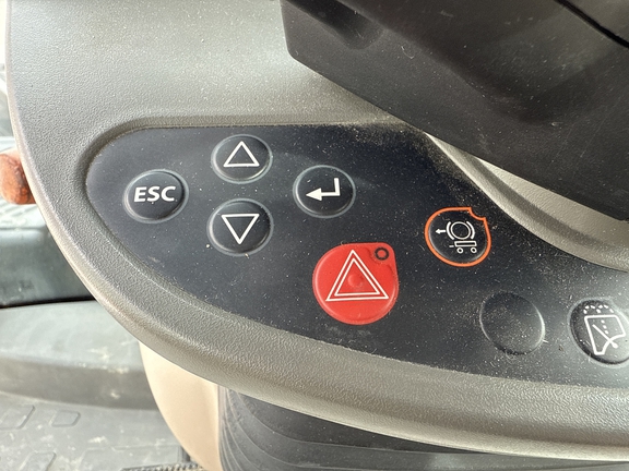 2019 Challenger 1042 Tractor