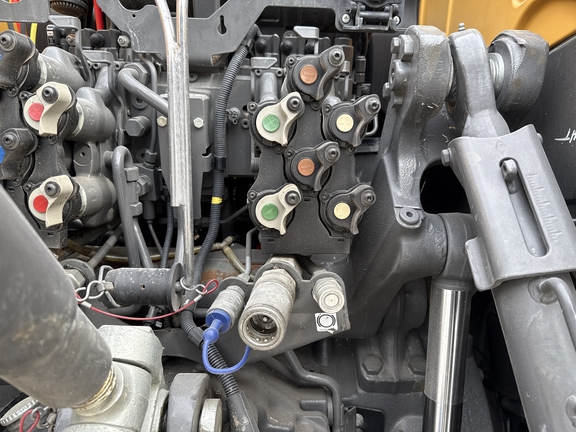 2019 Challenger 1042 Tractor