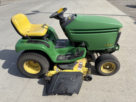 2004 John Deere LX280 Garden Tractor