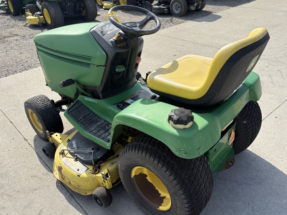 2004 John Deere LX280 Garden Tractor