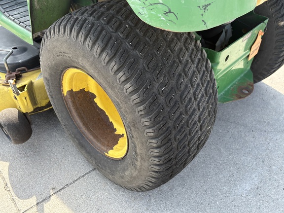 2004 John Deere LX280 Garden Tractor