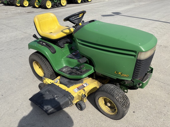 2004 John Deere LX280 Garden Tractor