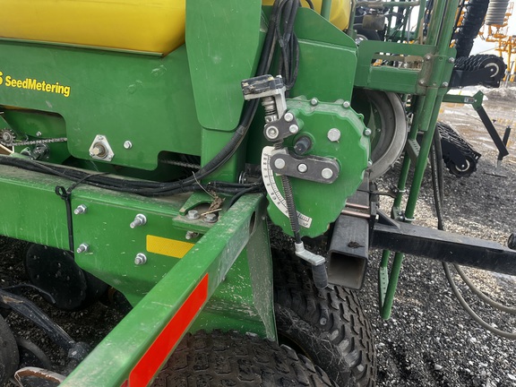 2017 John Deere 1990 Air Seeder