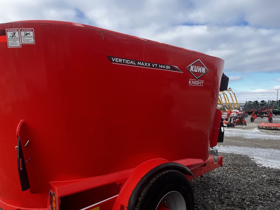 2020 Kuhn VT144 Grinder Mixer