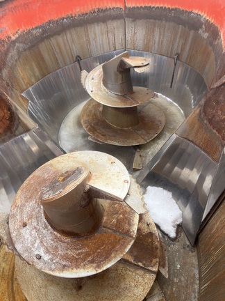 2020 Kuhn VT144 Grinder Mixer