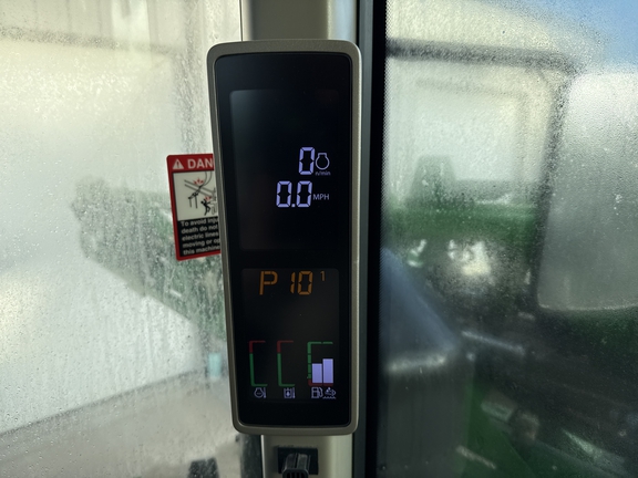 2022 John Deere 612R Sprayer/High Clearance