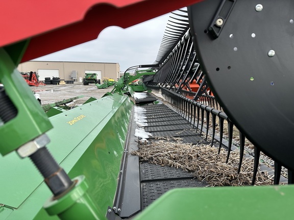 2022 John Deere HD50F Header Combine