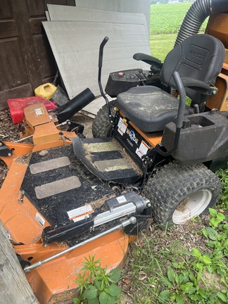 2012 Woods FZ28K Mower/Front Deck