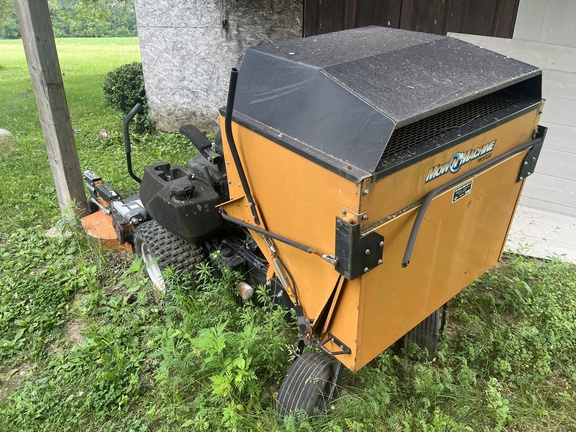 2012 Woods FZ28K Mower/Front Deck