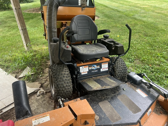 2012 Woods FZ28K Mower/Front Deck