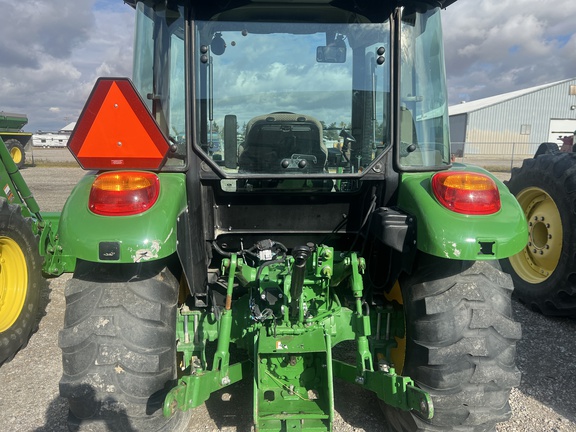 2018 John Deere 5075E Tractor