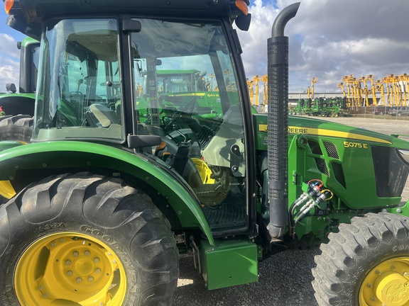 2018 John Deere 5075E Tractor