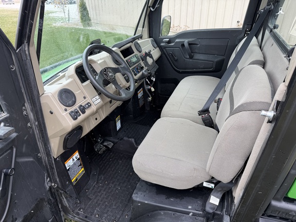 2024 John Deere XUV 835R ATV