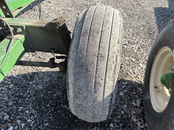 2011 Unverferth AWS-36 Header Transport