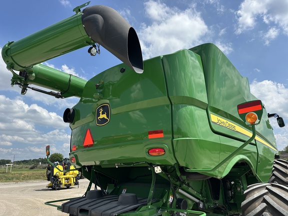 2024 John Deere S780 Combine