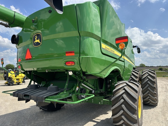 2024 John Deere S780 Combine