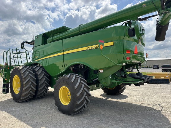 2024 John Deere S780 Combine