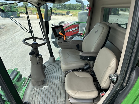 2024 John Deere S780 Combine