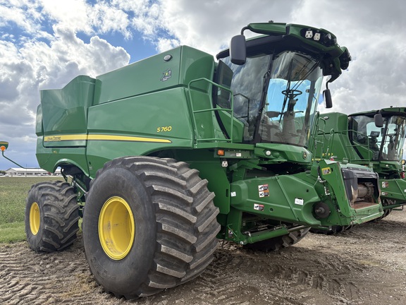 2022 John Deere S760 Combine