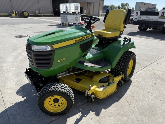 2013 John Deere X739 Garden Tractor