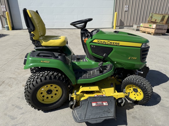 2013 John Deere X739 Garden Tractor