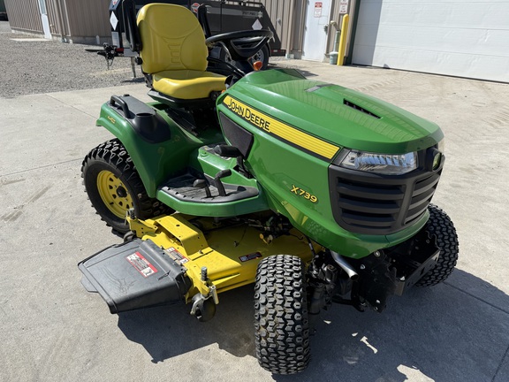 2013 John Deere X739 Garden Tractor
