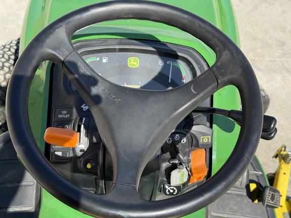 2013 John Deere X739 Garden Tractor