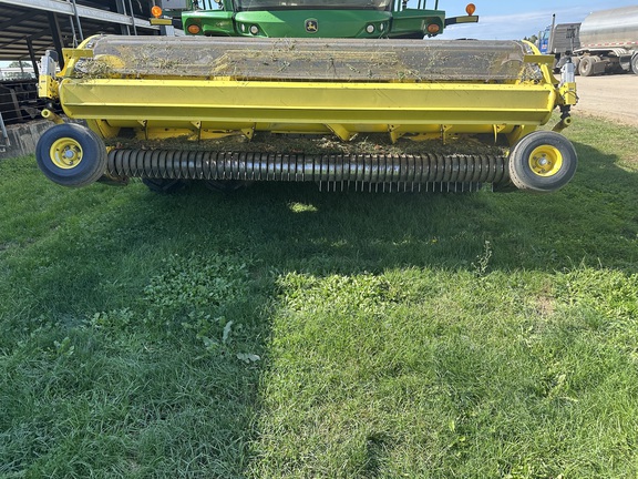 2022 John Deere 649 Header Forage