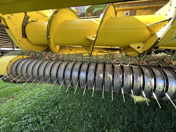 2022 John Deere 649 Header Forage