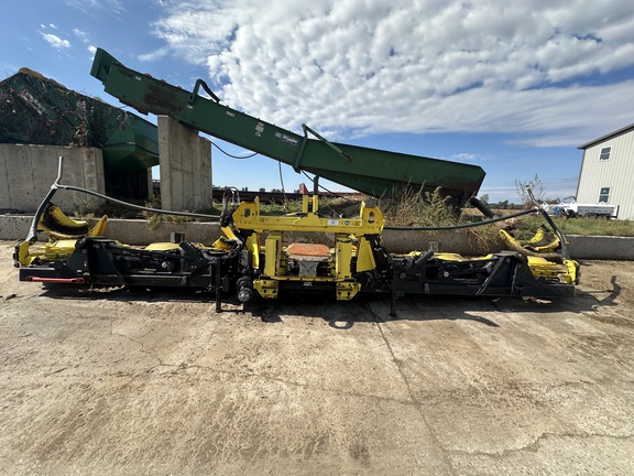 2022 John Deere 772 Header RowCrop