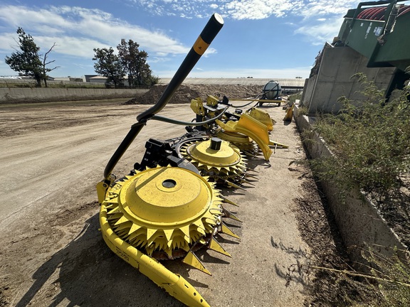 2022 John Deere 772 Header RowCrop