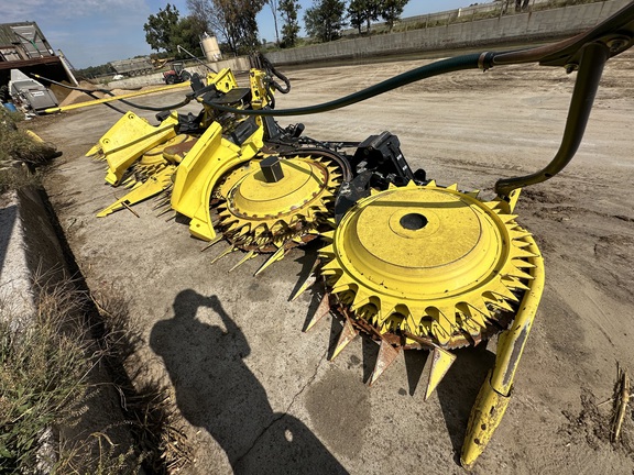 2022 John Deere 772 Header RowCrop