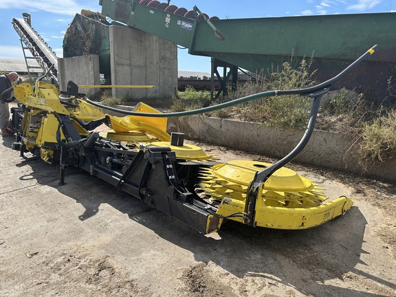 2022 John Deere 772 Header RowCrop