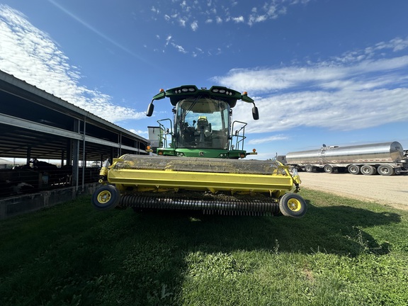 2022 John Deere 9900 Forage Harvester