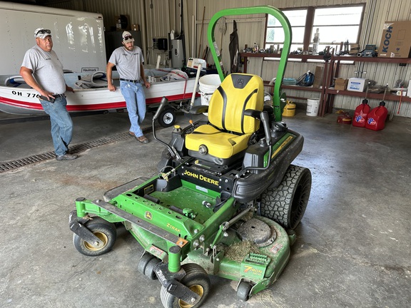 2021 John Deere Z950R Mower/Zero Turn