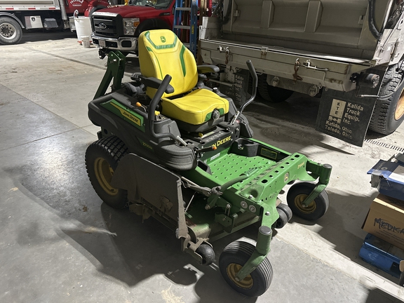2023 John Deere Z920M Mower/Zero Turn