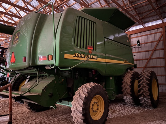 2001 John Deere 9650 STS Combine