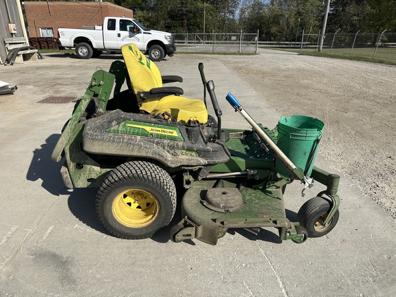 2023 John Deere Z950R Mower/Zero Turn