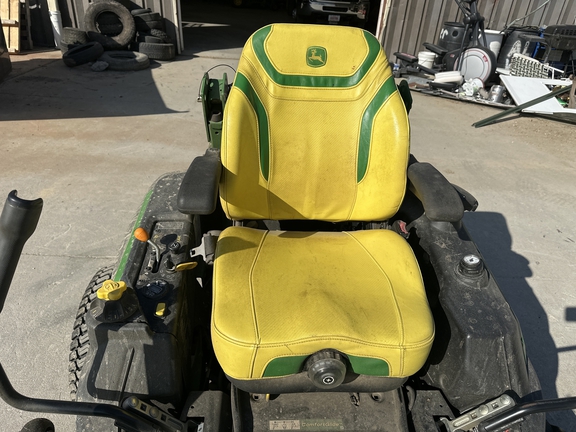 2023 John Deere Z950R Mower/Zero Turn