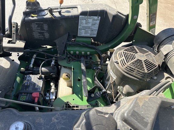 2023 John Deere Z950R Mower/Zero Turn