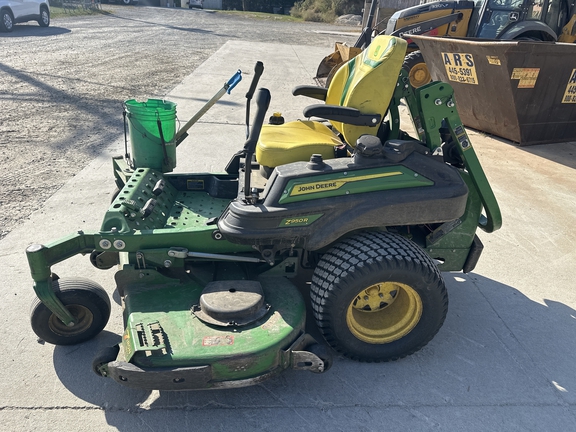 2023 John Deere Z950R Mower/Zero Turn