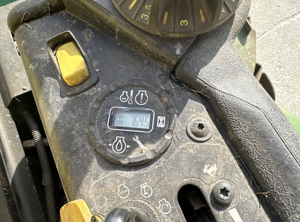 2023 John Deere Z950R Mower/Zero Turn