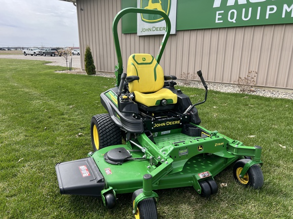 2023 John Deere Z950R Mower/Zero Turn