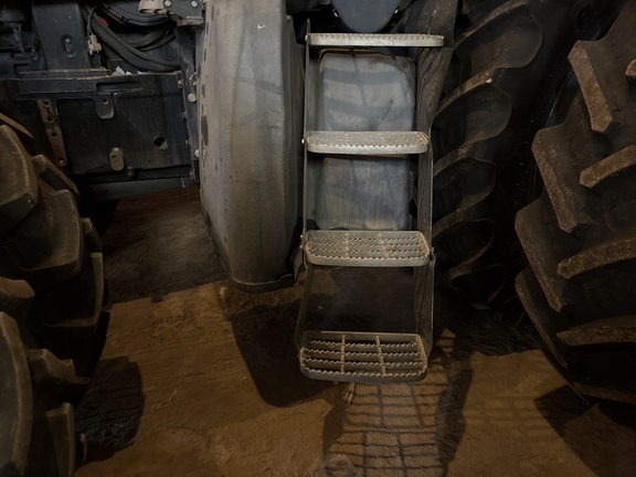 2011 Case IH Magnum 275 Tractor